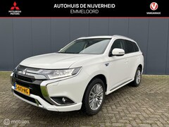 Mitsubishi Outlander - 2.4 PHEV pure +