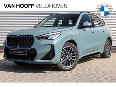 BMW iX1 - xDrive30 M Sport / Adaptief M Onderstel / Trekhaak / Sportstoelen / Parking Assistant / Dr