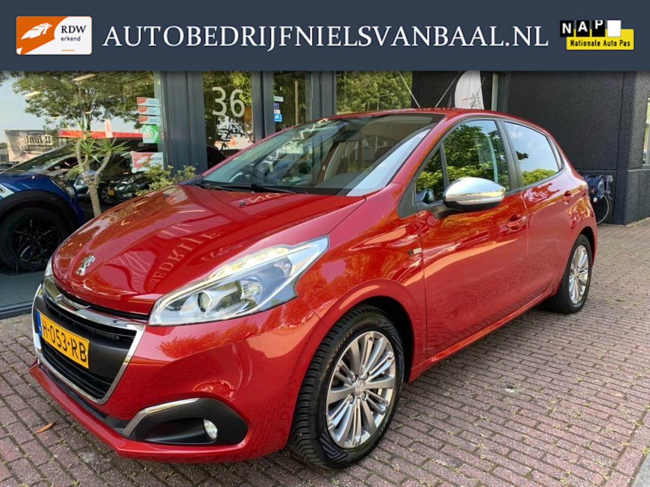 Peugeot 208 - 1.2 PureTech Blue Lion Airco/Navi/Cruise/LM-Velg - AutoWereld.nl