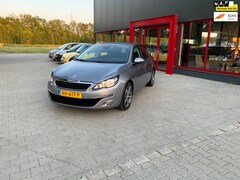Peugeot 308 - 1.2 PureTech Blue Lease GT-line / Camera / Navi /