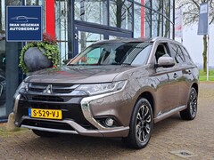 Mitsubishi Outlander - 2.0 PHEV AUTOMAAT | Navi via Smartphone | ECC | Parkeercamera | LM Velgen