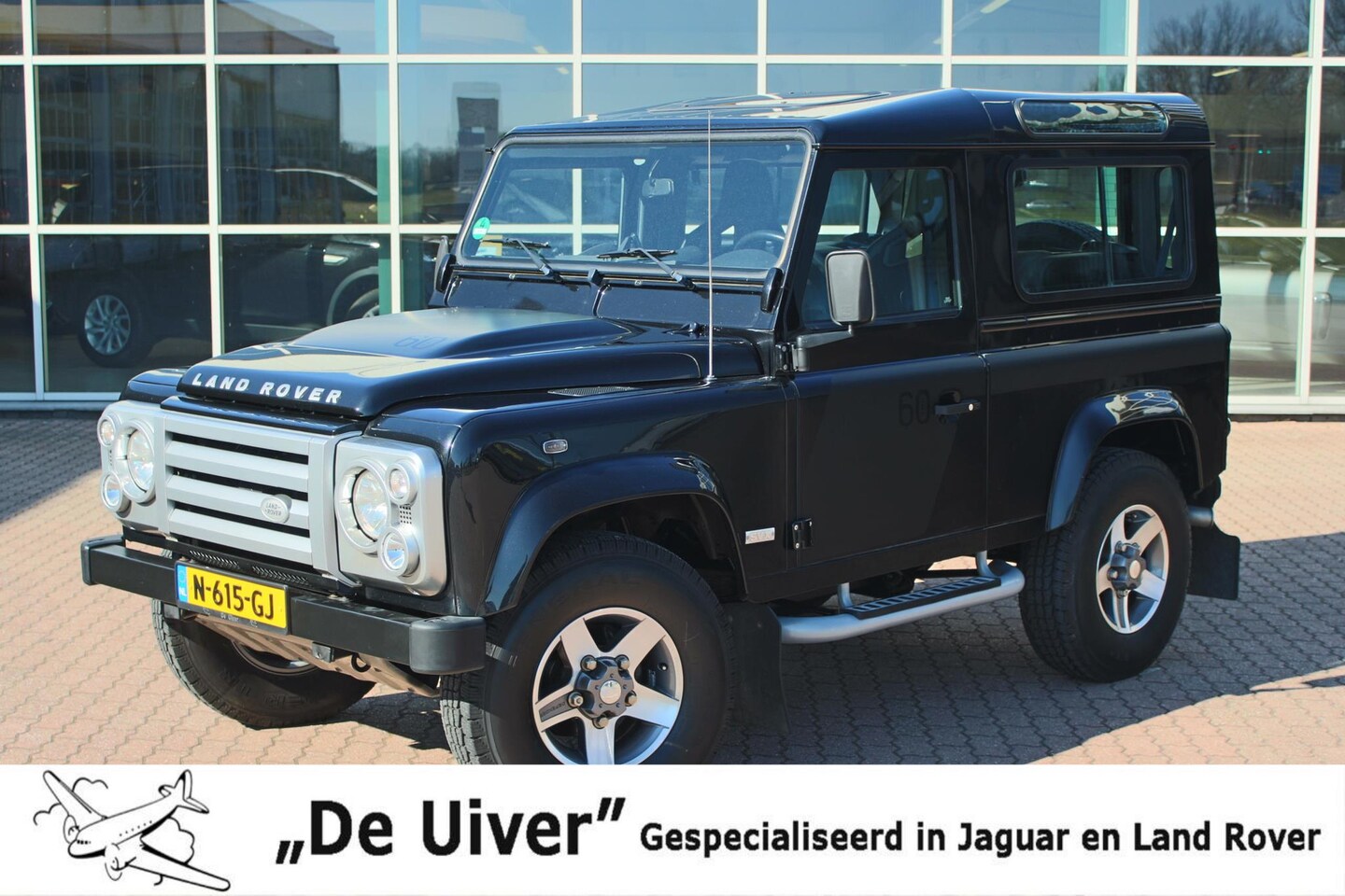 Land Rover Defender - 2.4 TD 90 SW SVX 60th Anniversary „De Uiver” Special - AutoWereld.nl