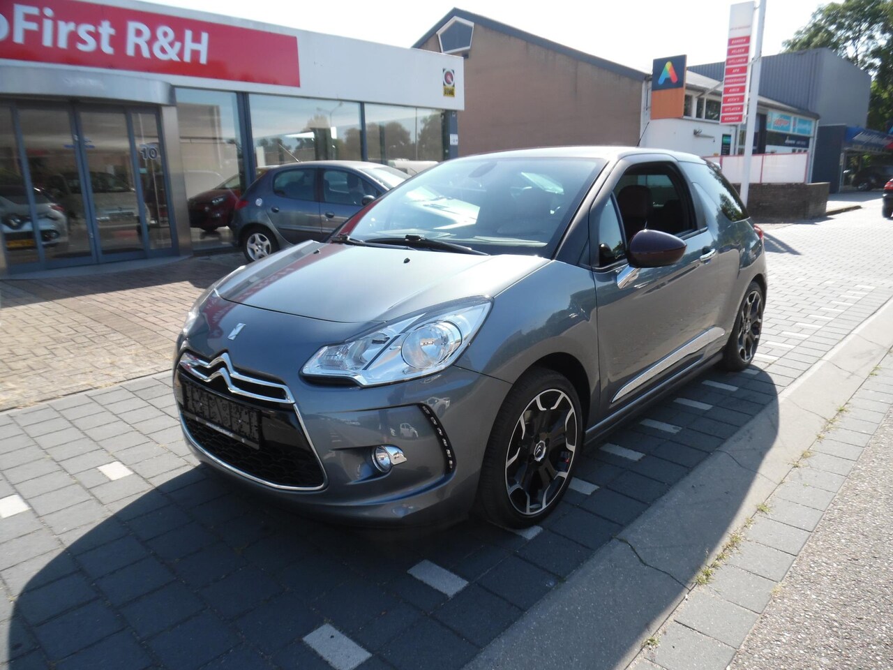 Citroën DS3 - 1.6 THP Sport Chic leer , klima, navigatie, sportvelgen enz. - AutoWereld.nl