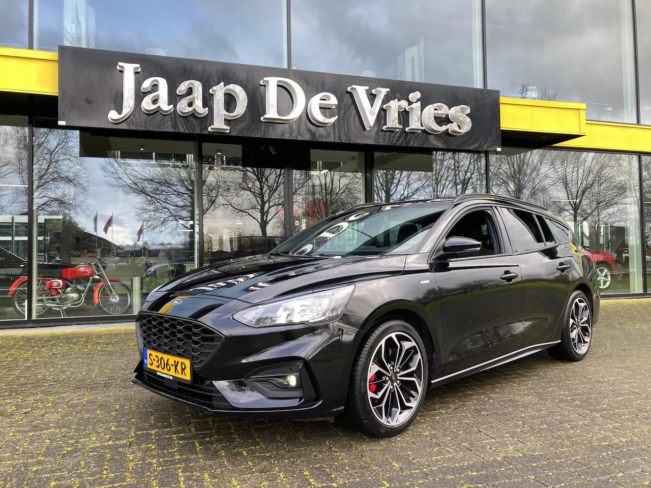 Ford Focus Wagon - 1.0 EcoBoost Hybrid Active X Business 1.0 EcoBoost Hybrid Active X Business ST-line - AutoWereld.nl