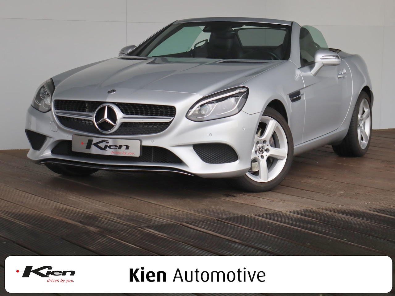 Mercedes-Benz SLC - 200 RedArt Edition | Navi | Dodehoekassistent - AutoWereld.nl