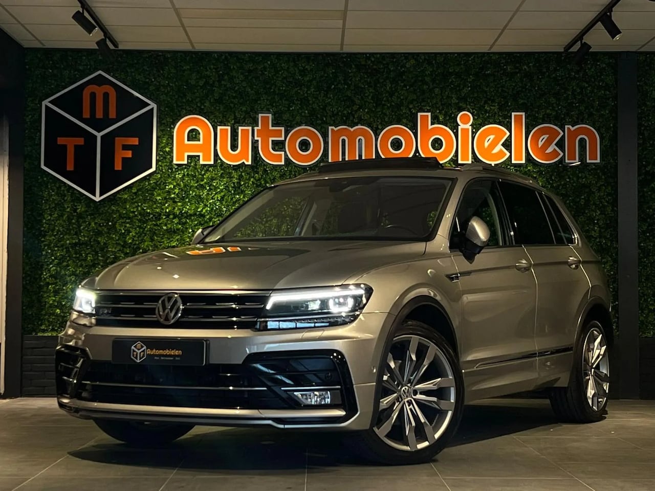 Volkswagen Tiguan - 1.4 TSI ACT Highline R - AutoWereld.nl