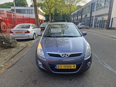 Hyundai i20 - 1.4i Dynamic