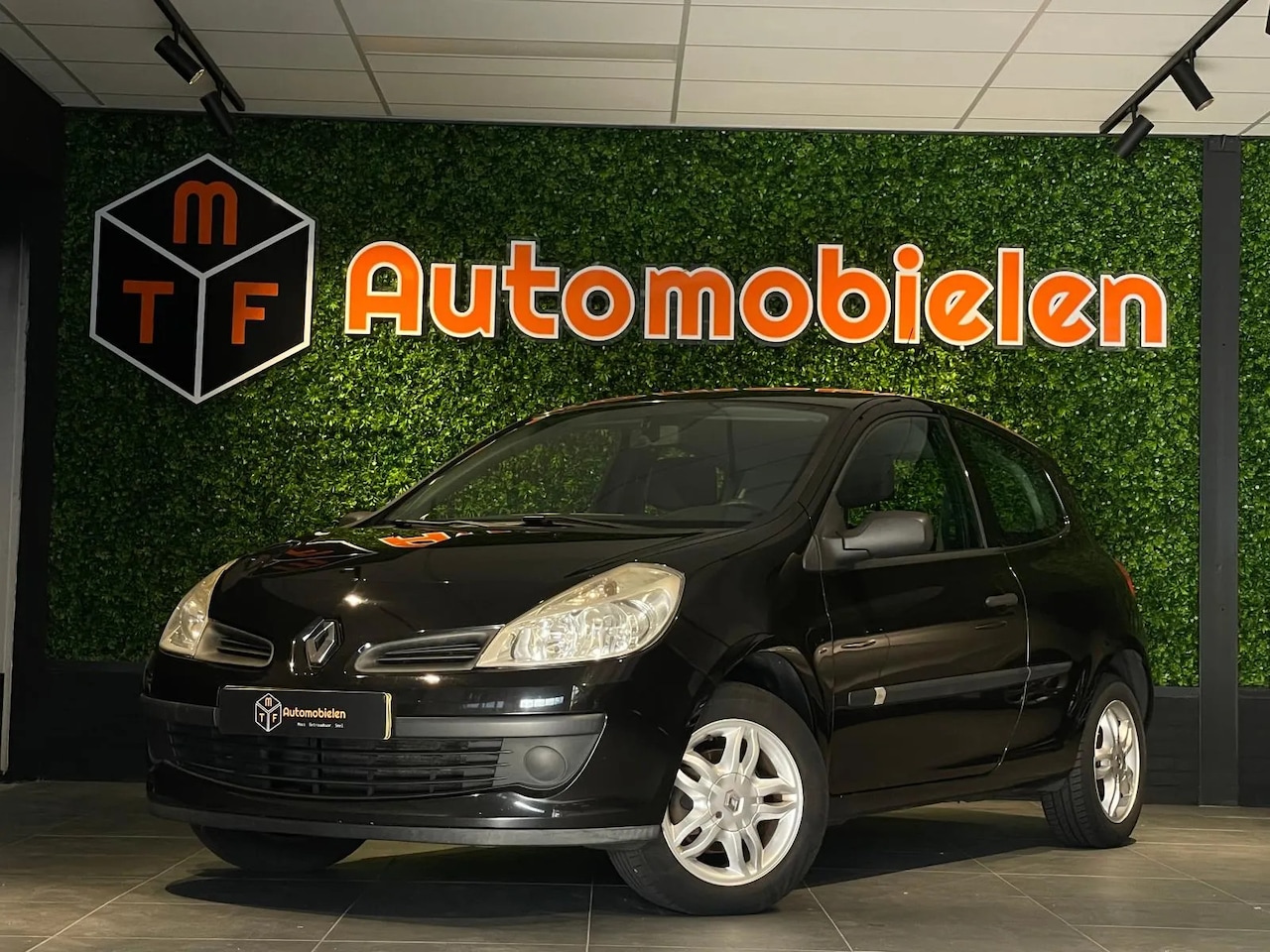 Renault Clio - 1.4-16V Authentique 1.4-16V Authentique - AutoWereld.nl