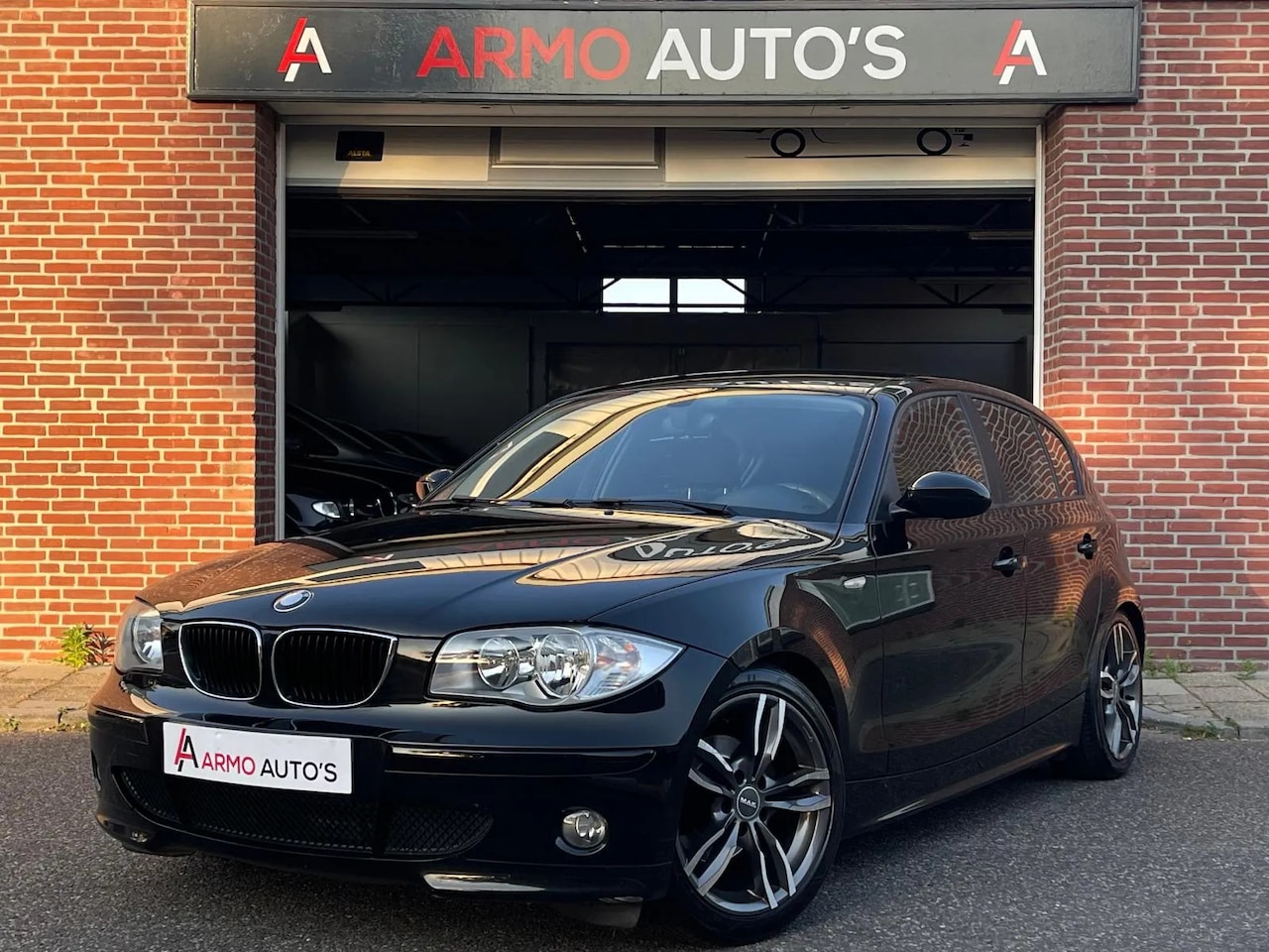 BMW 1-serie - 116I Executive | Airco | Sport | Rijklaar - AutoWereld.nl