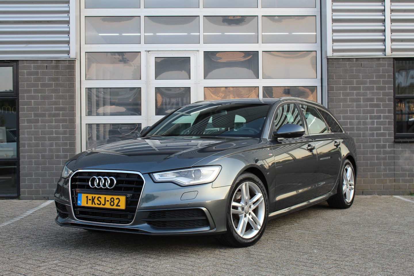 Audi A6 Avant - 2.0 TFSI S-Line / Automaat / Navigatie / 1ste eigenaar / N.A.P. - AutoWereld.nl