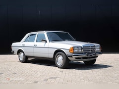 Mercedes-Benz 200-280 (W123) - 250