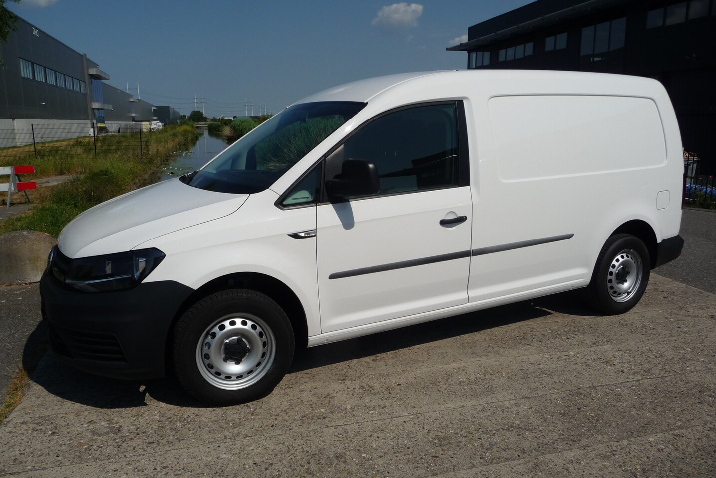 Volkswagen Caddy Maxi - 2.0 TDI L2H1 BMT Trendline - AutoWereld.nl