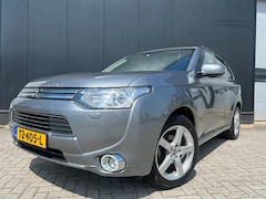 Mitsubishi Outlander - 2.0 PHEV Hybrid '15 Aut/Leder/Navi/18'Lmv/Camera/Nap