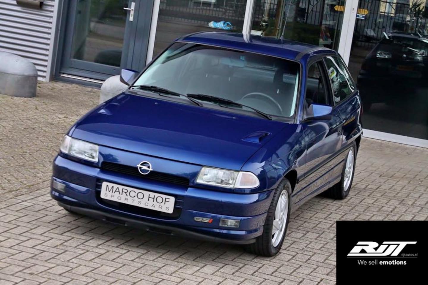 Opel Astra - 2.0i GSi 49.000km **Collectors item in mint condition** - AutoWereld.nl