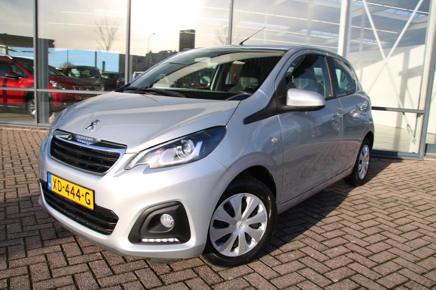 Peugeot 108 - 1.0 e-VTi Active 1.0 e-VTi Active - AutoWereld.nl