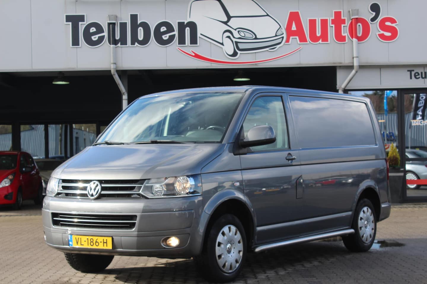 Volkswagen Transporter - 2.0 TDI L1H1 T800 Budgetline Airco, Lederen interieur, Navigatie, Rechter zijdeur, Cruise - AutoWereld.nl