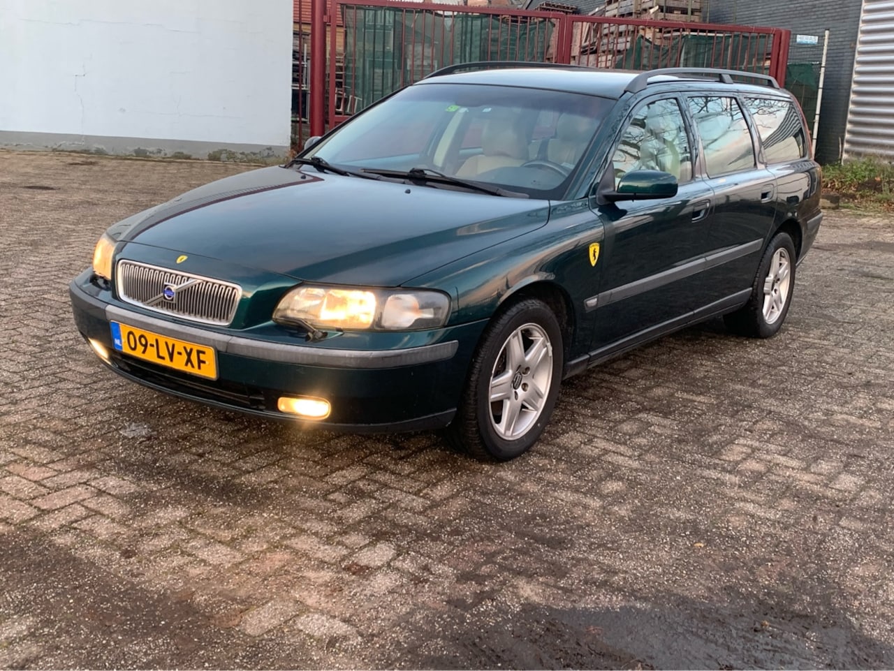 Volvo V70 - 2.4 Comfort Line 2.4 Comfort Line - AutoWereld.nl