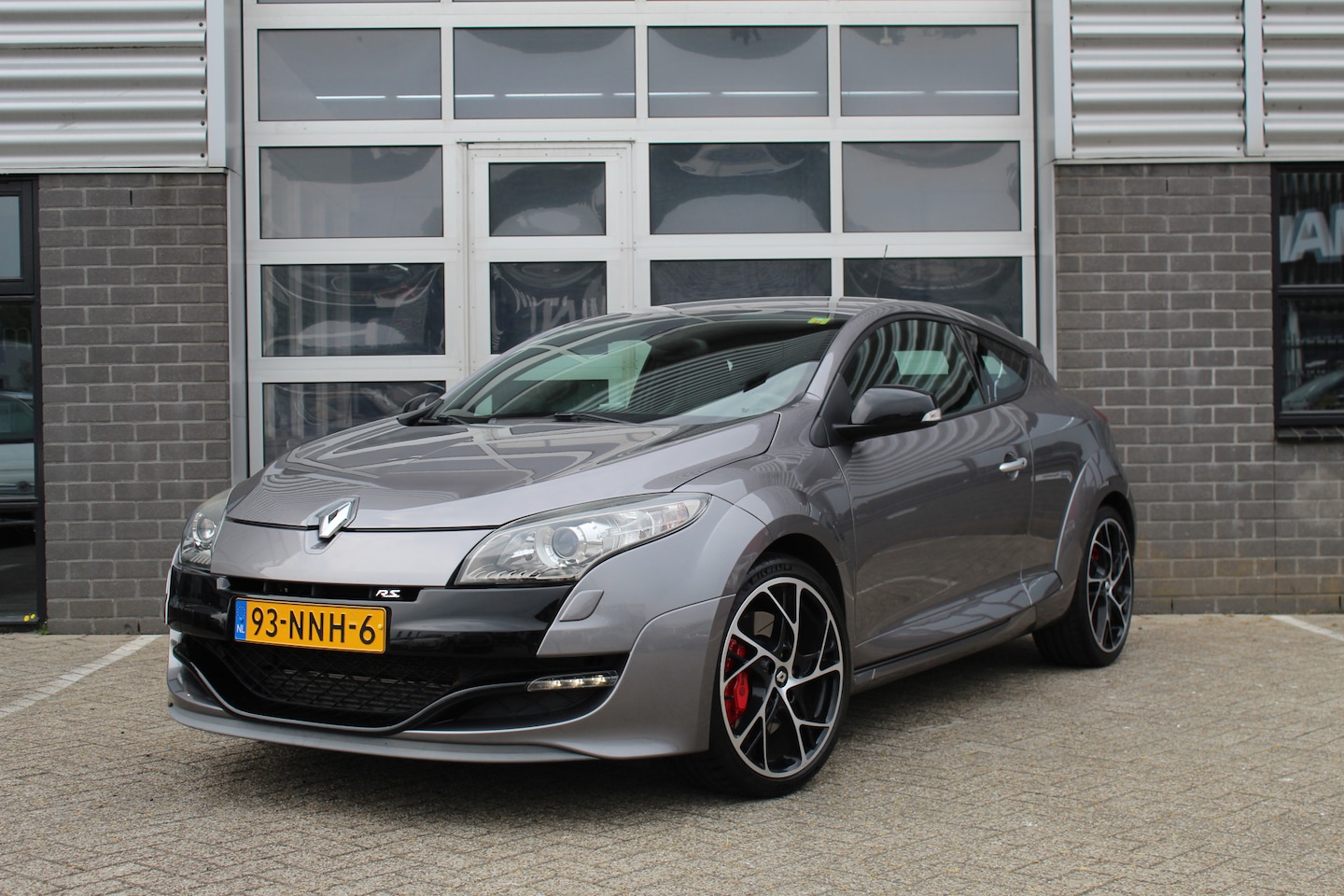 Renault Mégane Coupé - 2.0 RS Turbo 250 / Leer / Recaro / Bi-Xenon / 19 Inch / N.A.P. - AutoWereld.nl