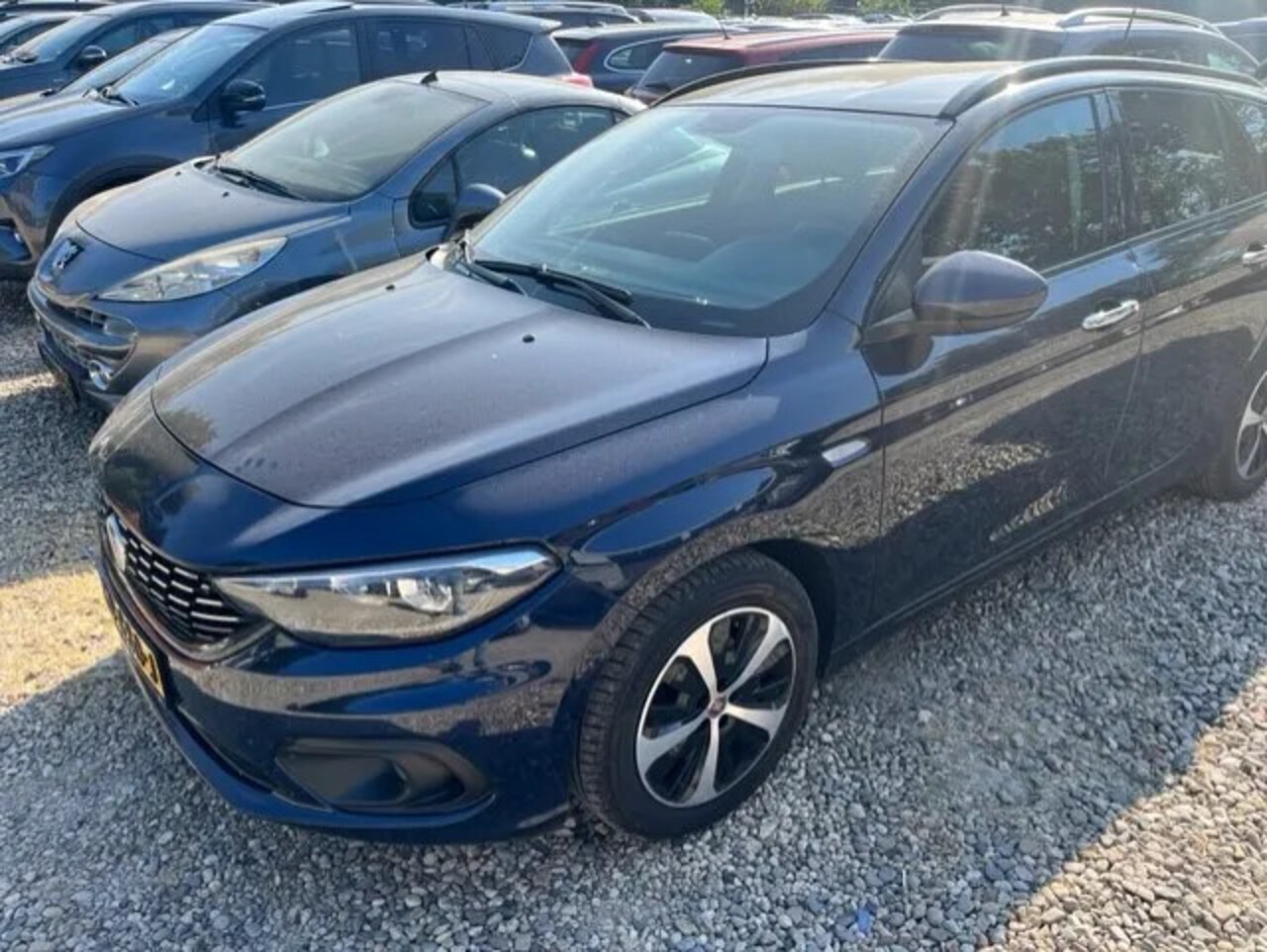 Fiat Tipo Stationwagon - 1.6 MultiJet 16v Business Lusso 1.6 MultiJet 16v Business Lusso - AutoWereld.nl