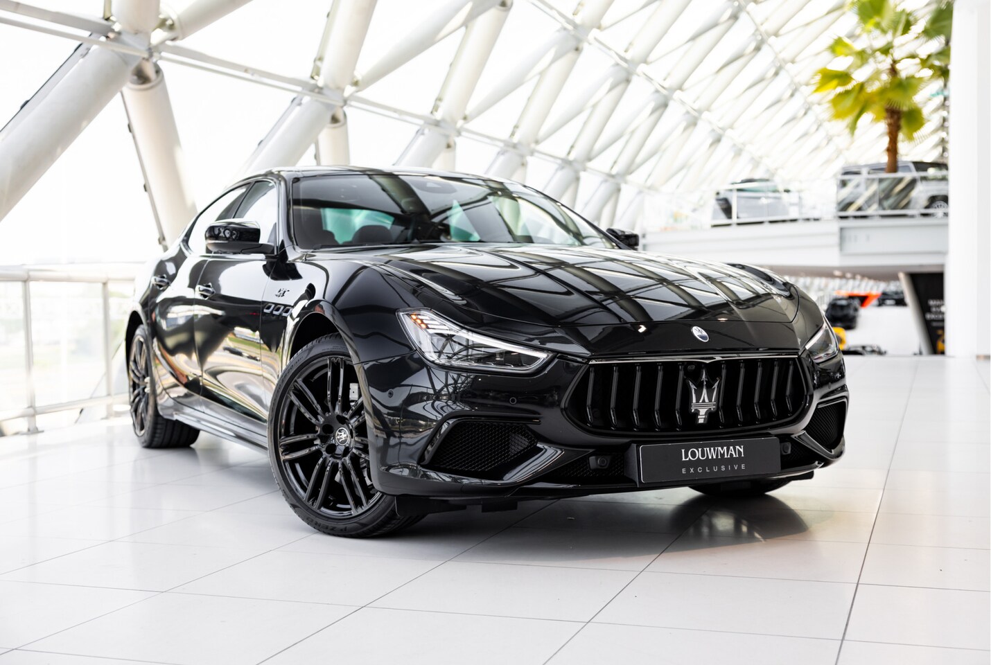 Maserati Ghibli - 2.0 Hybrid GT | Full ADAS | Sunroof | Nerissimo Pack | - AutoWereld.nl