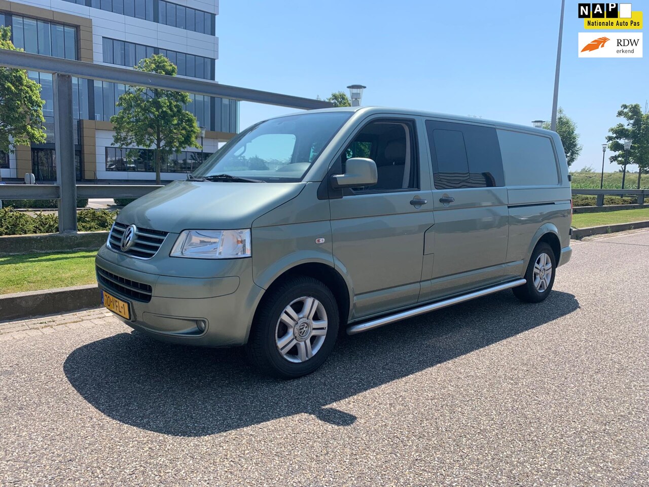 Volkswagen Transporter - 2.5 TDI 340 Budgetline DC * APK * NAP * - AutoWereld.nl