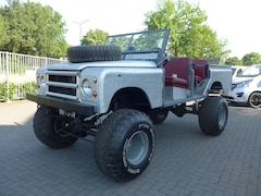 Land Rover Defender - 109 V8