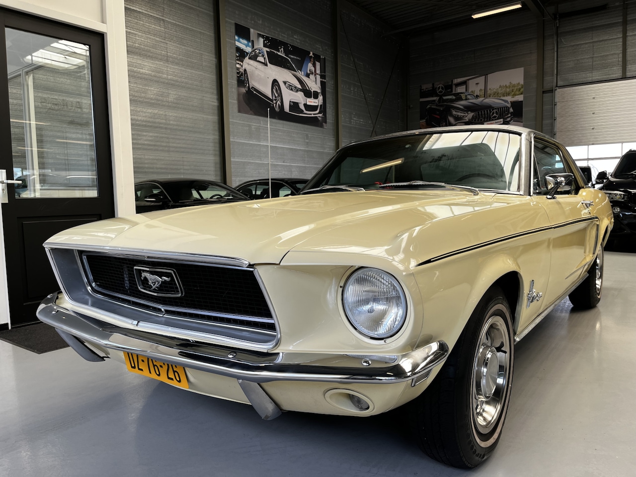 Ford Mustang - Schijfremmen, Stuurbekrachtiging, Automaat - AutoWereld.nl