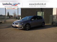 Volkswagen Golf - 1.4 TSI GTE Clima Navi Panodak Adaptive cruise Pdc Camera Apple Carplay