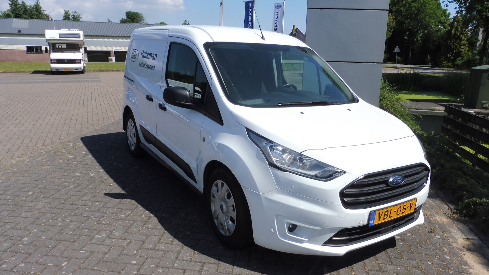 Ford Transit Connect - 1.5 EcoBlue L1 Trend Zijschuifdeur Airco CrC Pdc v+a Betimmering - AutoWereld.nl