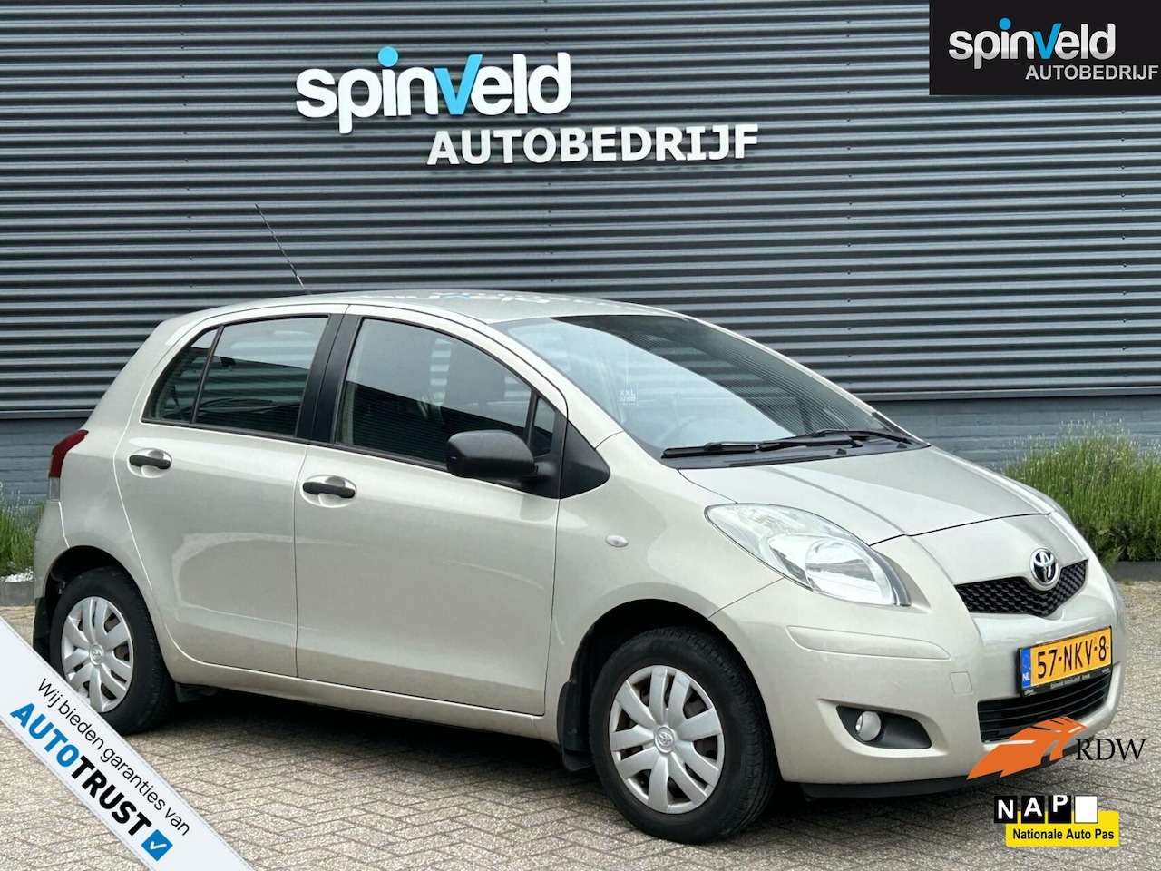 Toyota Yaris - 1.0 VVTi Acces BJ '10 NAP NL AIRCO ELEK PAKKET - AutoWereld.nl