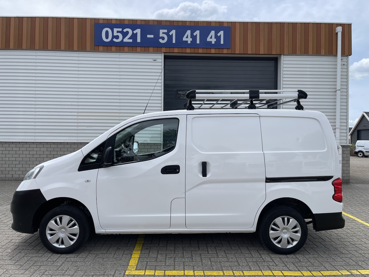 Nissan NV200 - 1.5 dCi Optima / rijklaar € 10.950 ex btw / lease vanaf € 237 / airco / cruise / TomTom na - AutoWereld.nl