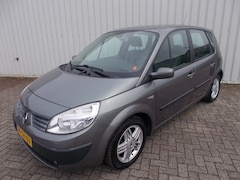 Renault Scénic - 1.6-16V Dynamique Comfort