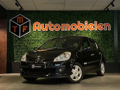 Renault Clio - 1.2 TCE Special Rip Curl