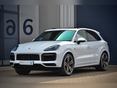 Porsche Cayenne - 3.0 Platinum Edition / 22 inch / Pano / Luchtvering / Trekhaak / Bose