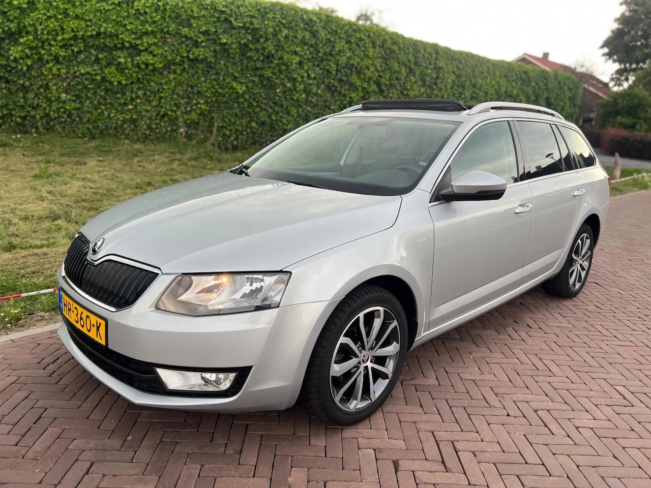 Skoda Octavia Combi - 1.6 TDI Greentech Edition Businessline 1.6 TDI Greentech Edition Businessline - AutoWereld.nl