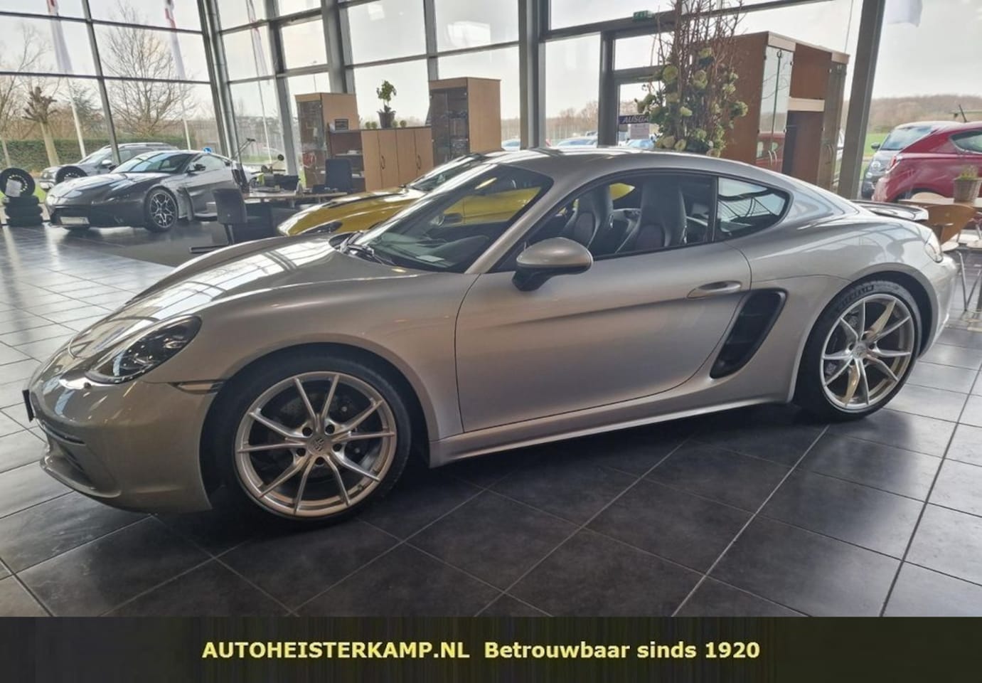 Porsche 718 Cayman - 2.0 PDK 300 PK PASM 20 Inch Navi Dynamic Light System Plus - AutoWereld.nl