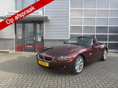 BMW Z4 Roadster - 2.2i / 6 cil. / Merlot Red Metallic / Youngtimer