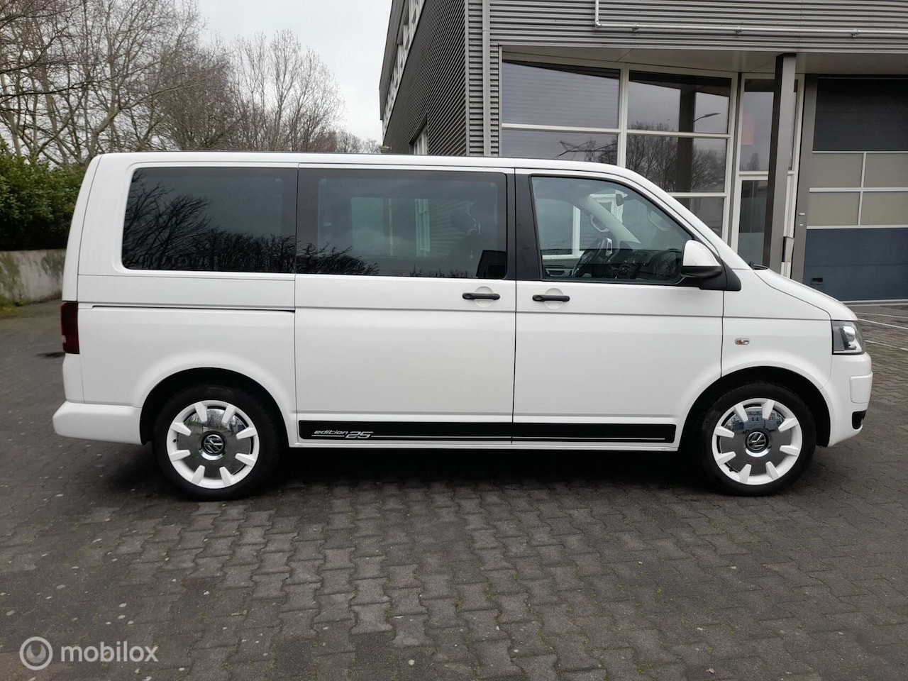 Volkswagen Transporter Multivan - 2.0 TDI BM L1H1 Comfortline 2.0 TDI BM L1H1 Comfortline - AutoWereld.nl