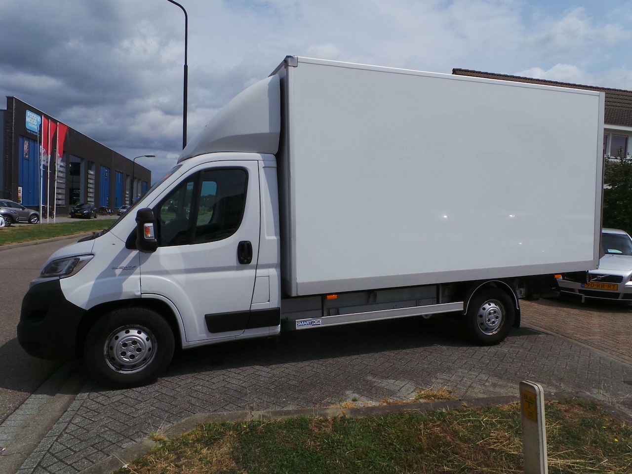 Fiat Ducato - 35H 2.3 MultiJet Bakwagen Laadklep Airco,Cruise,Navigatie,Camera L420cm B213cm H215cm - AutoWereld.nl