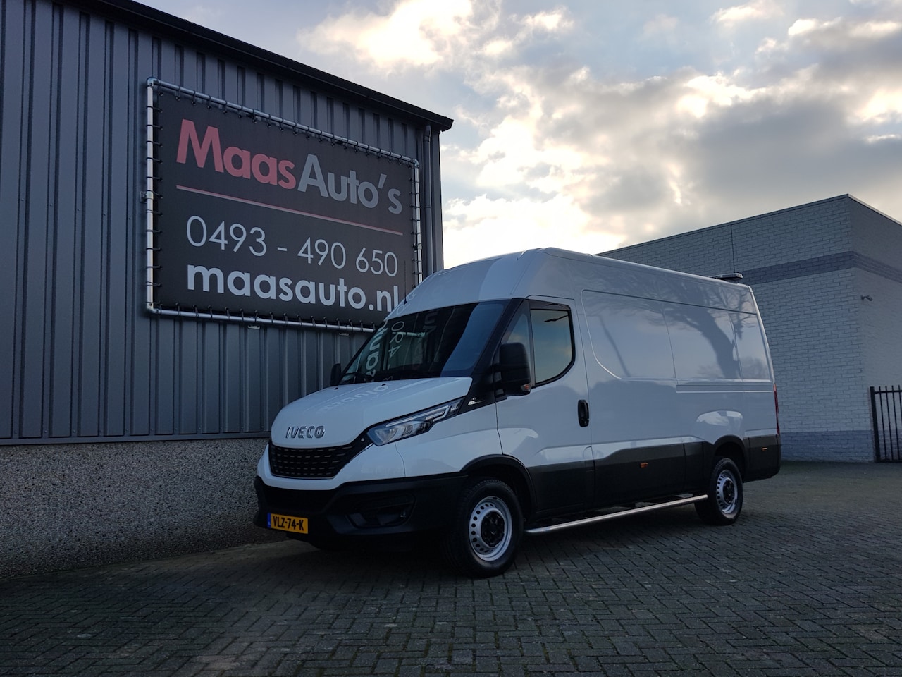 Iveco Daily - 2.3 dci 157 pk automaat gesloten-bestel l2/h2 3500 kg trekvermogen !!!! - AutoWereld.nl