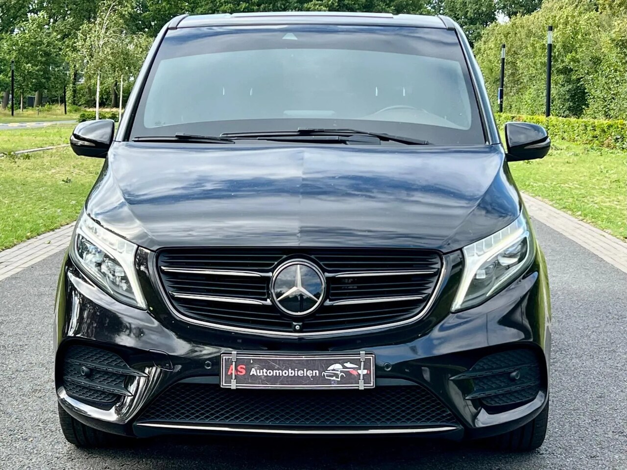 Mercedes-Benz V-klasse - V250 AMG EDITION RIJK UITGERUST MARGE - AutoWereld.nl