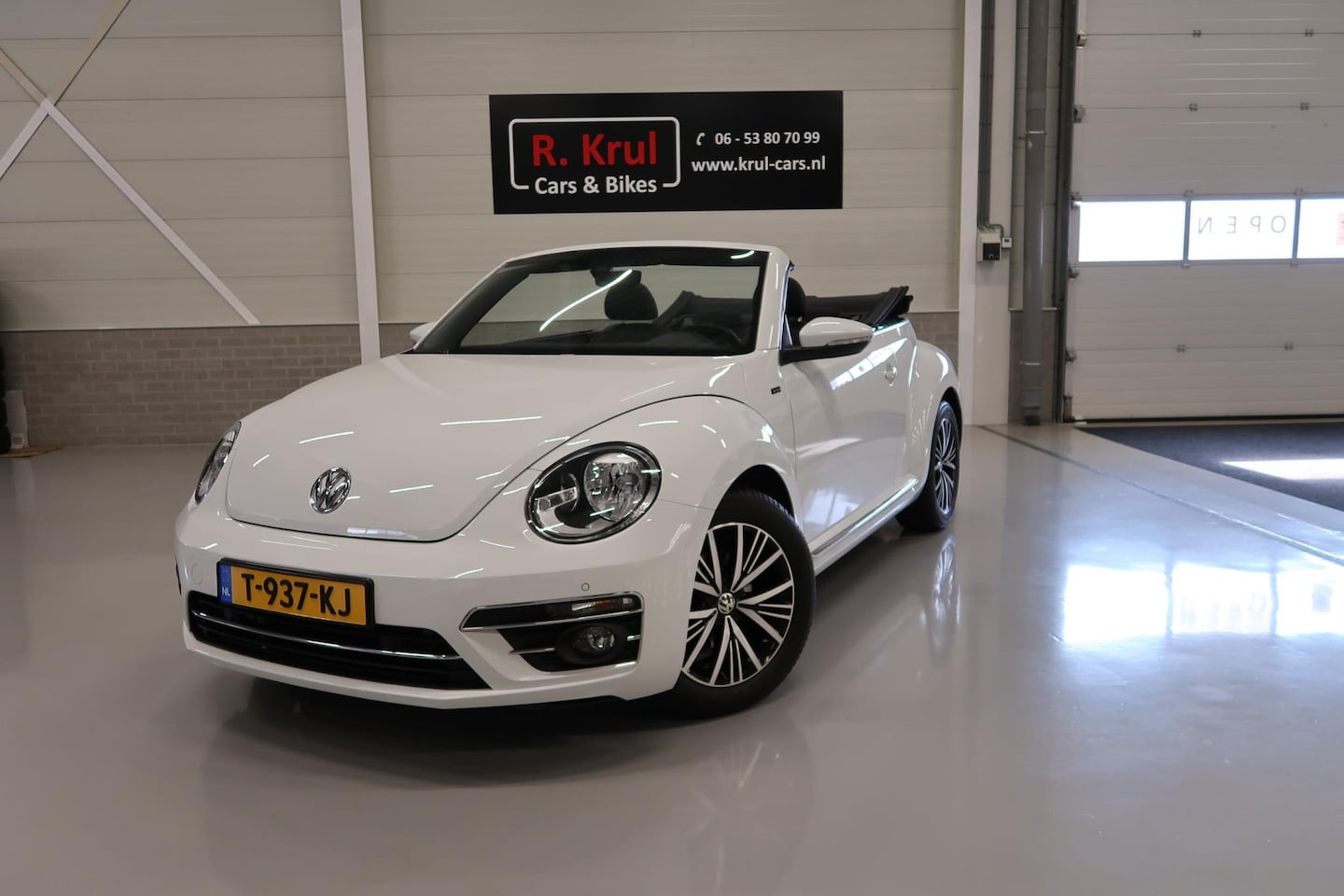 Volkswagen Beetle Cabriolet - 1.2 TSI Allstar Airco-ecc Navigatie Camera Stoelverwarming Nieuwstaat Half Leer Boekjes aa - AutoWereld.nl