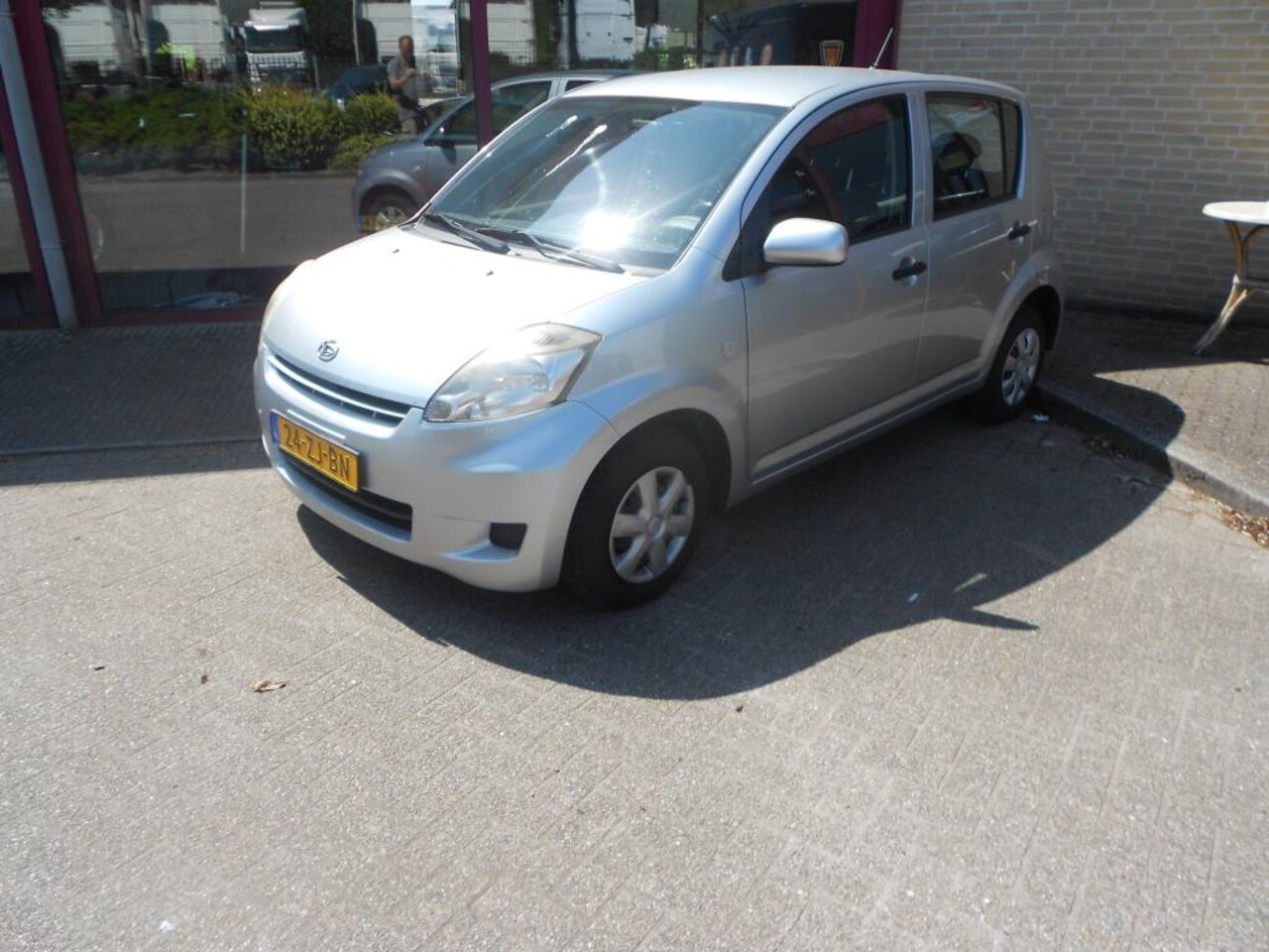 Daihatsu Sirion 2 - 1.0-12V Premium 1.0-12V Premium - AutoWereld.nl