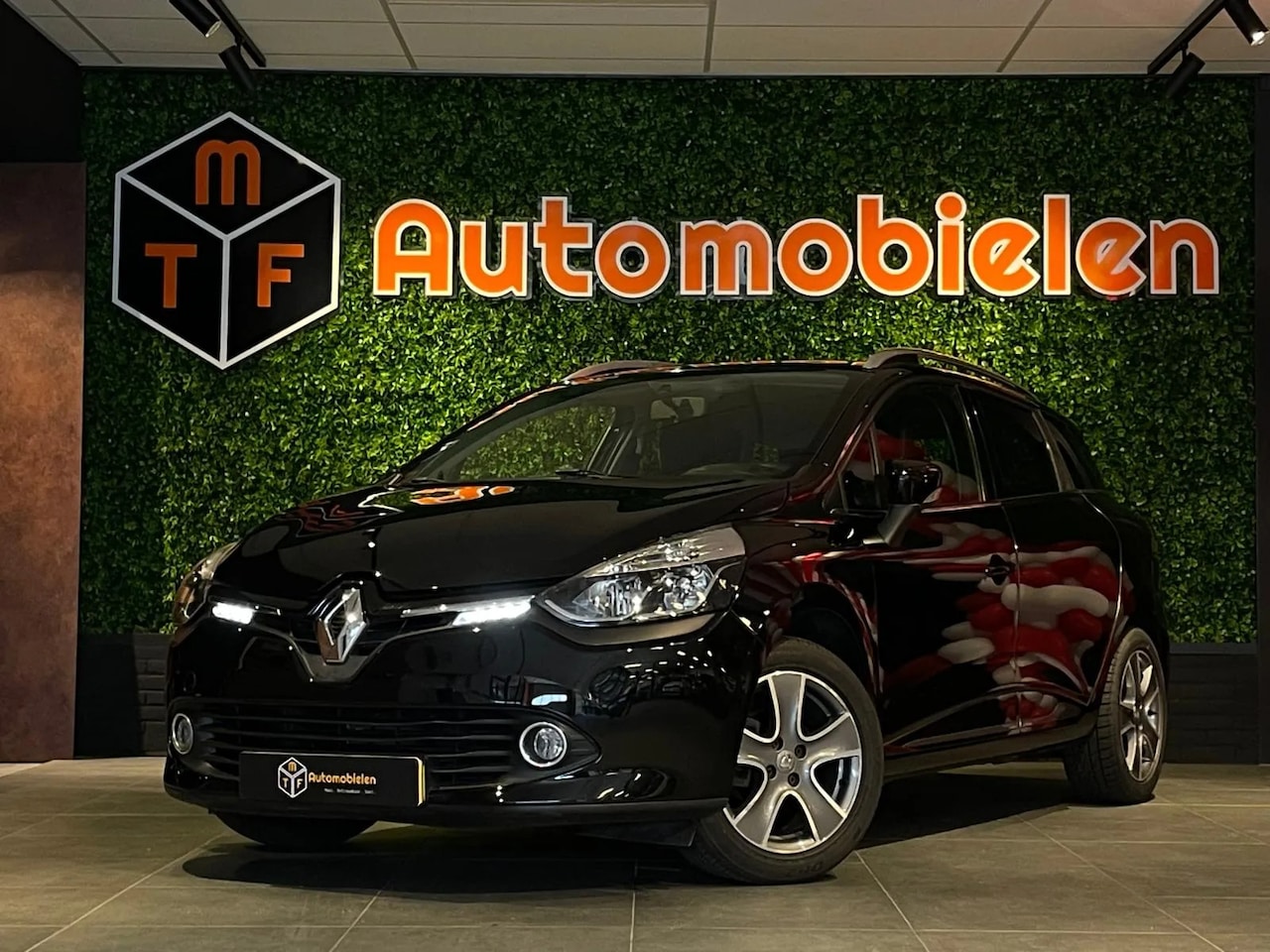 Renault Clio Estate - 0.9 TCe Night&Day - AutoWereld.nl