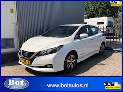 Nissan LEAF - Acenta 40 kWh / 1E EIG/ € 2000 SUBSIDIE MOGELIJK / NAVIGATIE / CAMERA / NL- AUTO / LMV / P