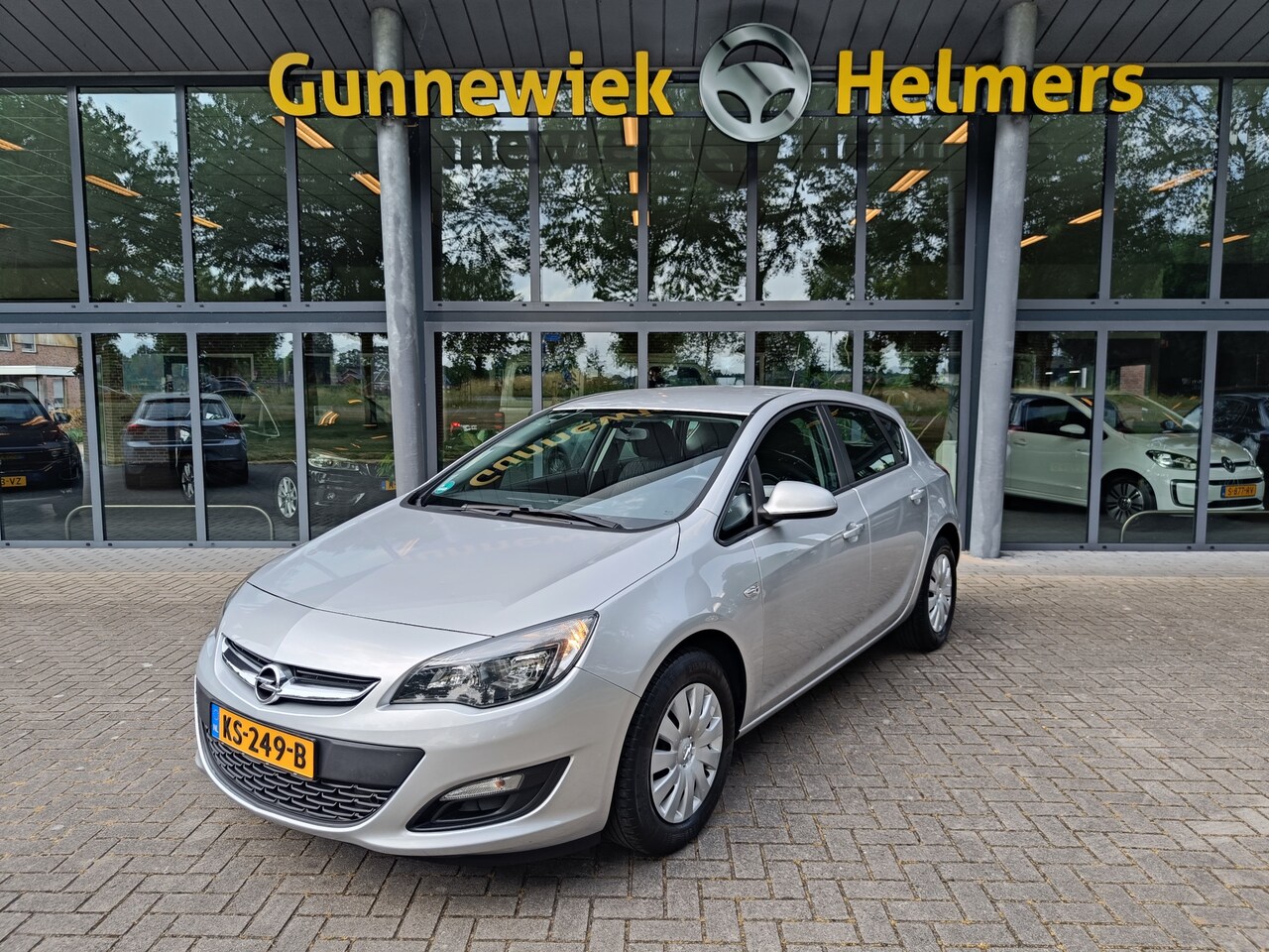 Opel Astra - 1.4 Edition | MULTIFUNCTIONEEL STUUR | CRUISECONTROL - AutoWereld.nl