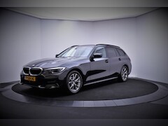 BMW 3-serie Touring - 318iA SPORT-LINE High Executive CAM./NAVI/CARPLAY/STOELVERW./TREKH./LASER/ACC/LANEASSIST