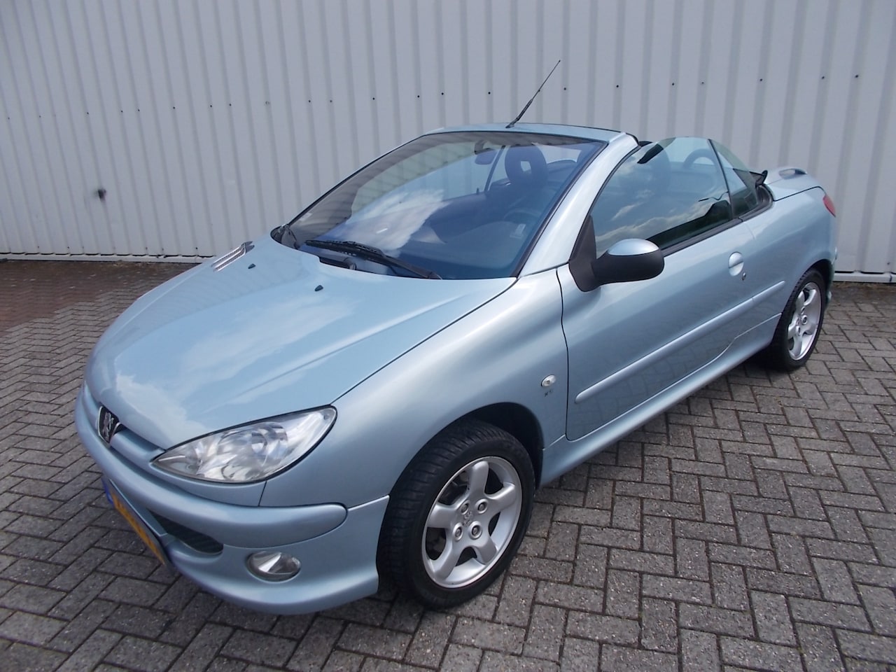 Peugeot 206 CC - 1.6-16V 1.6-16V ( APK 14-09-2023 ) - AutoWereld.nl