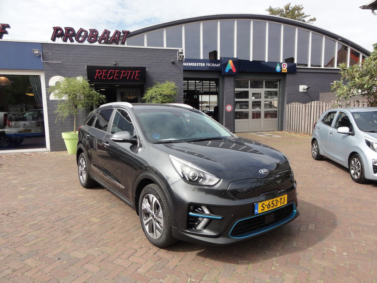 Kia e-Niro - DynamicPlusLine 64kWh DynamicPlusLine 64kWh - AutoWereld.nl