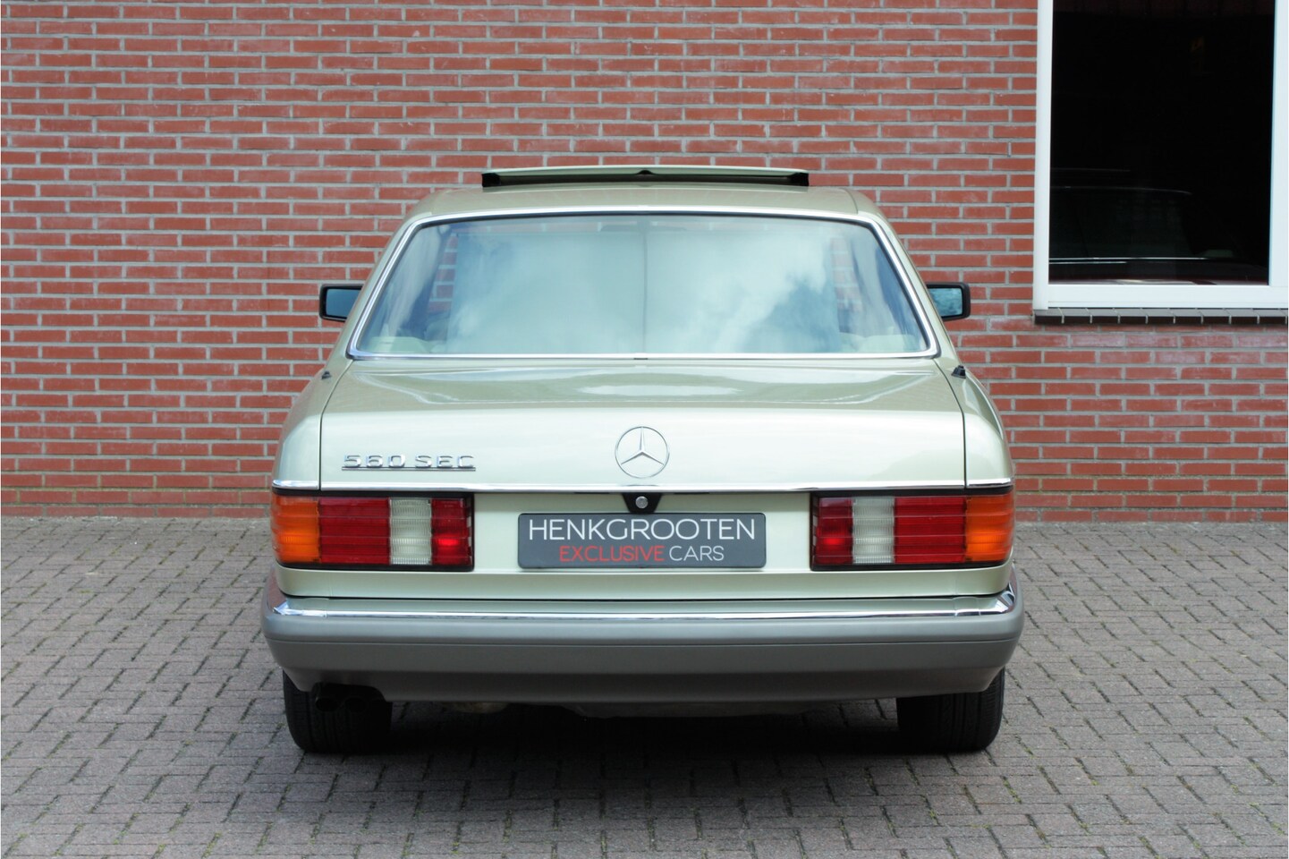 mercedes-benz-s-klasse-560-sec-w126-104-000-km.jpg
